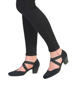 Extravagante Pumps mit Kreuzbandagen von ARA Shoes - 1233439_69 black